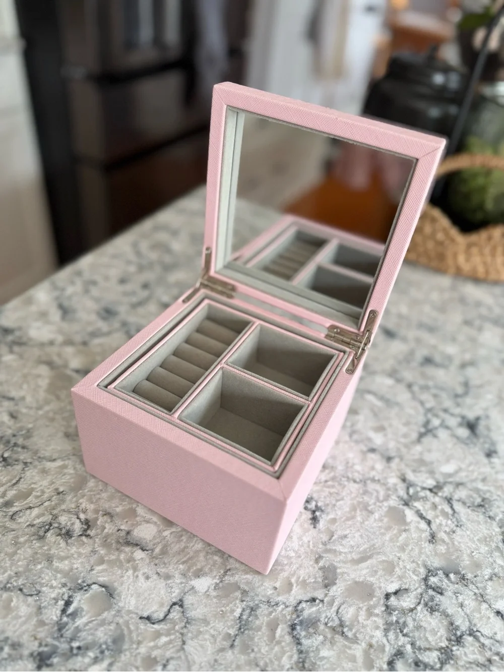 Pandora Pink Jewelry Organizer with Built-In Mirror